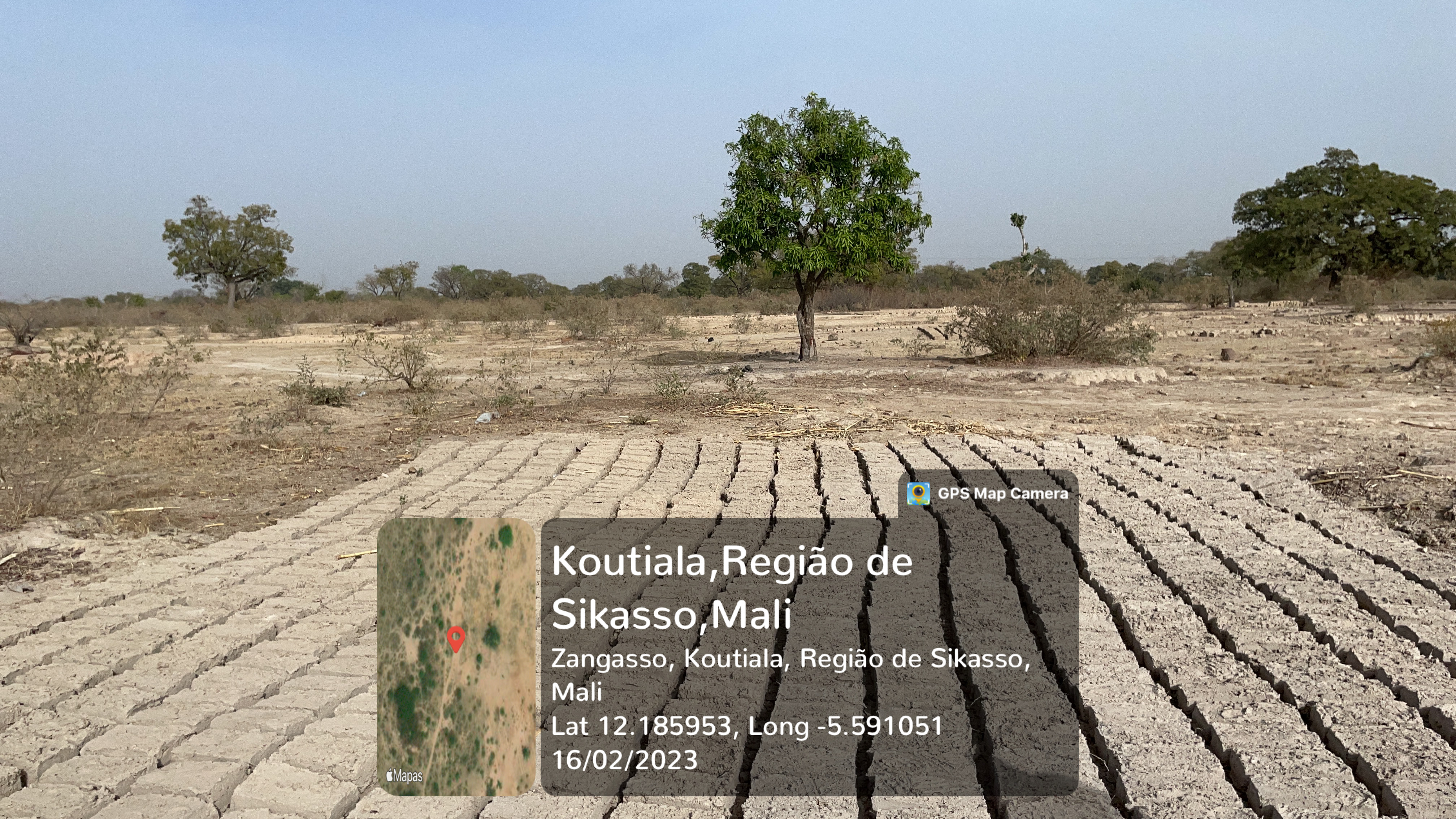 Geotagged photograph illustration, location of adobe brick production area, Village Bandiagara II Village.